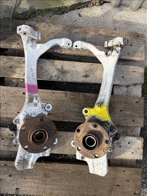 Audi A6 (C6 - 4F) bal első csonkállvány  4f0257