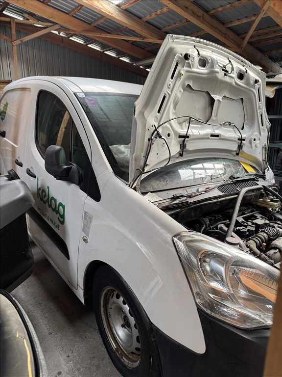 Peugeot Partner II bontott alkatrészei 3. kép