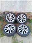  5x114.3 lyukosztású 17" Toyota (gyári felni) alufelni, rajta 225/45 újszerű Dunlop nyári gumi 