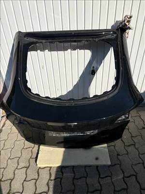 Tesla Model Y csomagtérajtó 