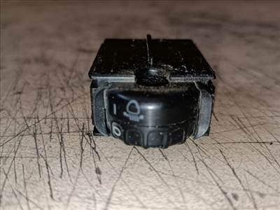 Toyota Yaris (XP10) Fényszórómagasság Állító Kapcsoló *142397*