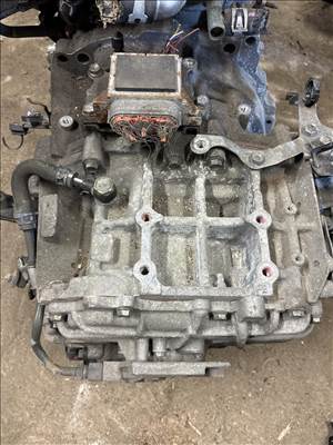 Toyota Yaris 1.5  hybrid automata sebességváltó 