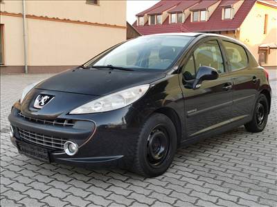 Peugeot 207 bontásra egyben eladó