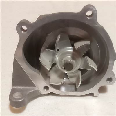 Mazda 6 (1st gen), 3 (BK), 5 (CR), MPV (LW), 626 (GF),323 (BJ),Premacy (CP) Vízpumpa SKF vkpc94615