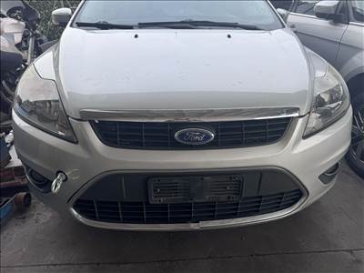 Ford Focus Mk2 lökhárító sárvédő lámpa motorháztető homlokfal 