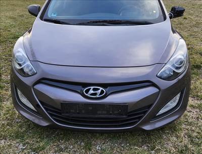 Hyundai i30 GD eleje, lökhárító,motorháztető,lámpa