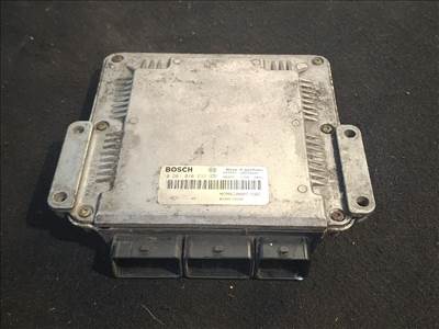 Renault Trafic II motorvezérlő  0281010632 8200118526