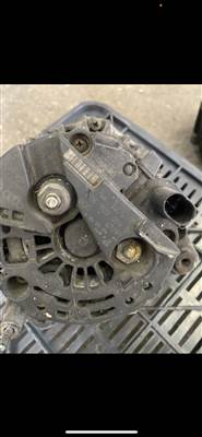 Volkswagen Passat B 5.5 028 903 029 B generátor 