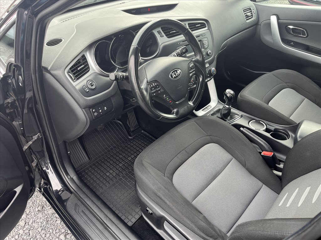 Eladó Kia Cee'd sw 1.6 CRDi 90 (1582 cm³, 90 PS) 7. kép