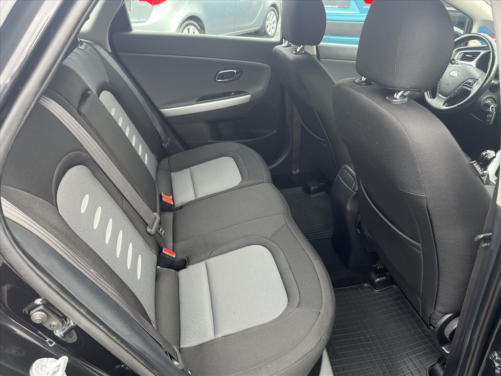 Eladó Kia Cee'd sw 1.6 CRDi 90 (1582 cm³, 90 PS) 9. kép