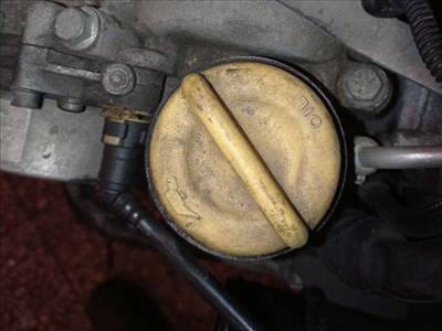 Fiat Croma II Olajbeöntő Sapka *154570*