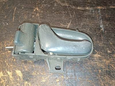 Suzuki Swift II Jobb első Belső Kilincs *152046*