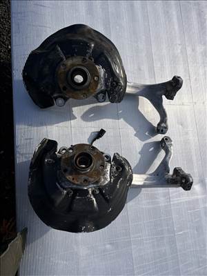 Audi A6 (C6 - 4F) bal első csonkállvány  4f0257