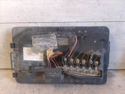 VOLKSWAGEN polo v. 02-05 biztosítéktábla bcm bsi bsm sam gem modul motortér