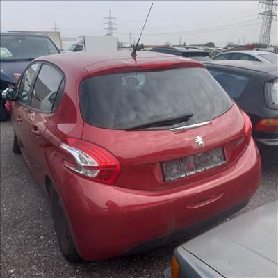 Peugeot 208 1,2vti alkatrész eladó