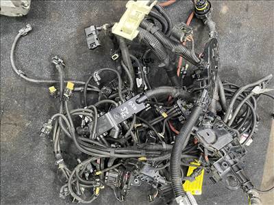 BMW 5-ös sorozat G30/G31 Bmw G30 G31 530e hibrid motorkábelköteq 8683099 8642929