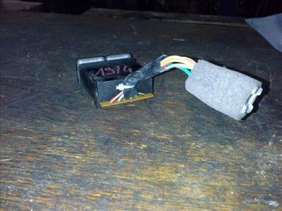 Suzuki Swift II Hátsó Ablaktörlő Kapcsoló *65532*