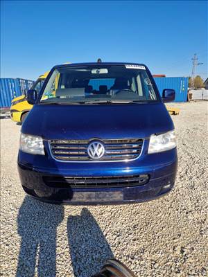 Volkswagen T5 Multivan bontott alkatrészei AXD, FNQ, LD5Q