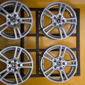 Mercedes (2/4-2311)(HA3558983)(JF)Használt 16" 5x112 alufelni 
