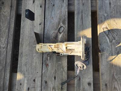 Daihatsu Terios (2nd gen) 1.5 B üzemanyagszint érzékelő  23210b1040 1019621180