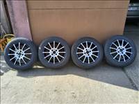  4x100 lyukosztású, 15" használt Aluett alufelni, rajta 185/60 használt Toyo Tires nyári gumi