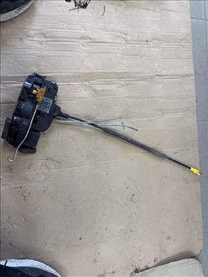 Opel Astra J Bal hátsó központi zár motor tn3000 13579557