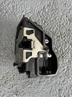 BMW E60/E61 bal első ajtózár E70 E90 E83 E87 F10  7202143