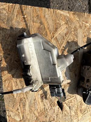 Peugeot 5008 I ajtózár  732290