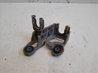 Hyundai I 10  váltóbovden tartó