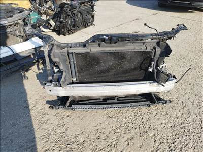 Audi Q5 8R 2.0 TDI quattro komplett homlokfal