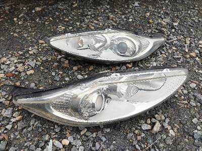 Ford Fiesta Mk6 első lámpák