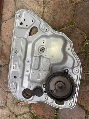 Volvo v50 bal hátsó ablakemelő szerkezet 8679083