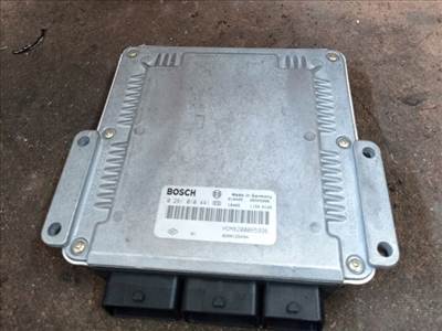 Volvo V40 Motorvezérlő *149322* 0281010441