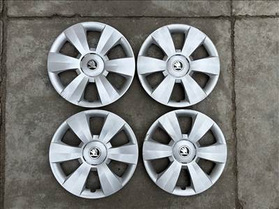 Skoda 15-ös gyári disztárcsa eladó!