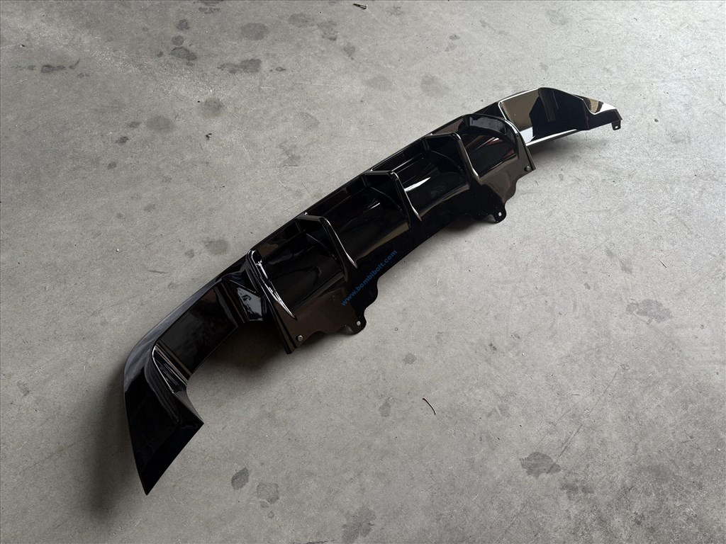 BMW E60 E61 M5 style diffuzor / fényes fekete / 3. kép