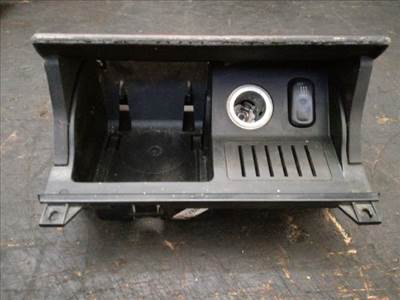 Mercedes E-osztály W210 Első Hamutartó *107185*