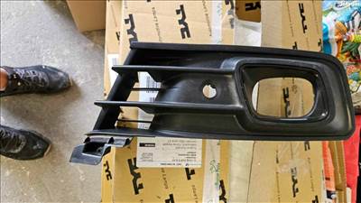 Renault Captur ködlámpa takaró, vezető felöli