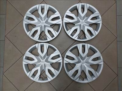 Toyota gyári R17 dísztárcsa