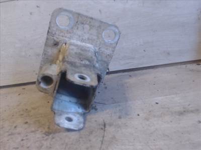 RENAULT MEGANE 02-05 Lökhárító tartó nyúlványvég jobb