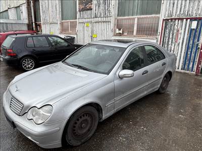 Eladó Mercedes C 220 CDI (2148 cm³, 143 PS) (W203)