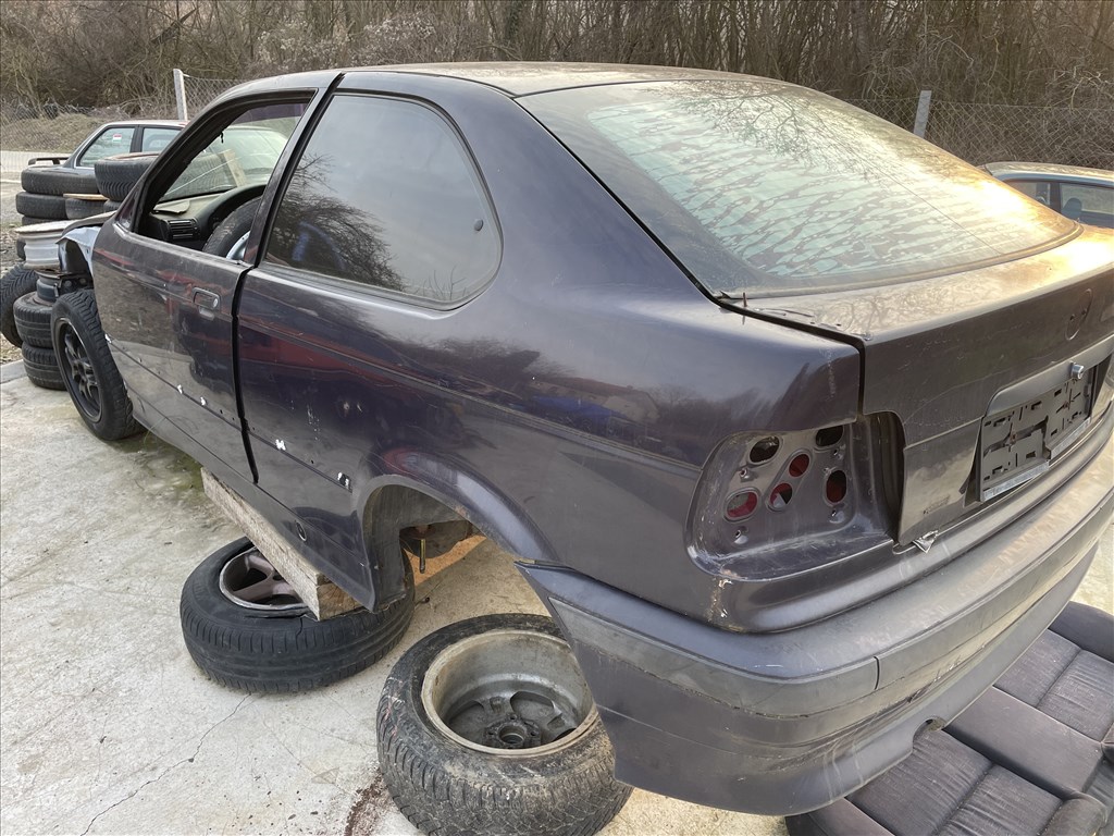 BMW 3-as sorozat E36 Bmw e36 compact versenyautó kasztni  3. kép