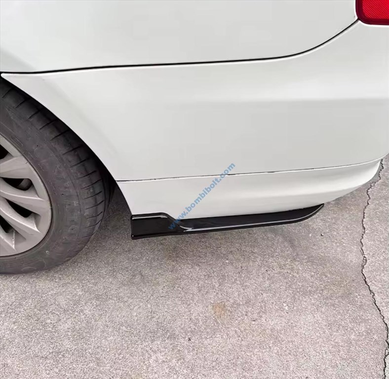 BMW E90 E91 hátsó lökhárító alsó toldat 3. kép