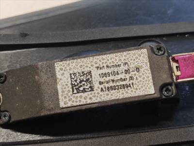 Tesla Model S TESLA MODEL S Bal B Oszlop Díszléc  1069104000 109230600e