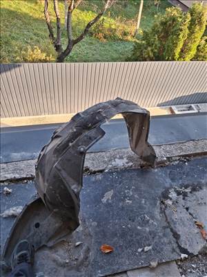 Toyota Auris (E150) dobbetét 