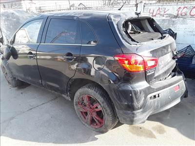 Mitsubishi ASX 1.8 DI-D 4WD Jobb első lámpa 
