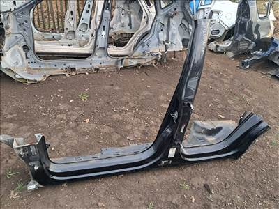 Volkswagen Tiguan I Bal küszöb 