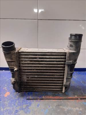 Audi A4 B7 Töltőlevegő Hűtő / Intercooler