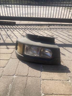 Renault Midlum jobb fényszóró