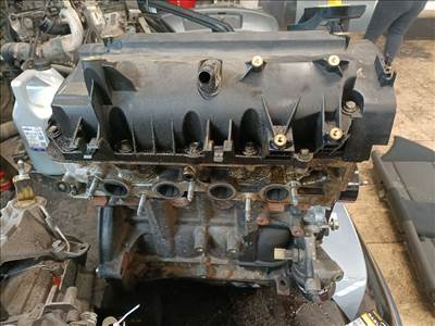 Renault Clio IV 1.2 16V - Fűzött blokk hengerfejjel  268270 d4fd7