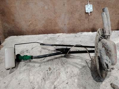 Nissan Pick-Up (D22) Üzemanyag Szivattyú *152103*